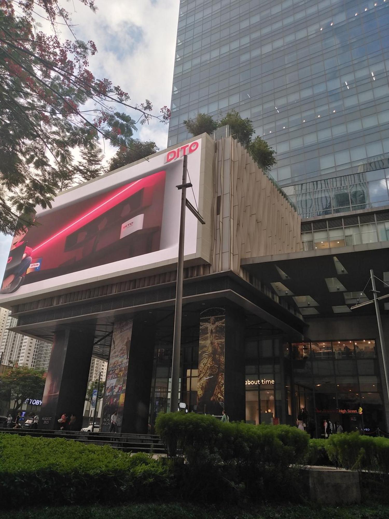 2 Bedrooms Units Forbes Area 5Th Avenue Bgc Center Манила Екстериор снимка